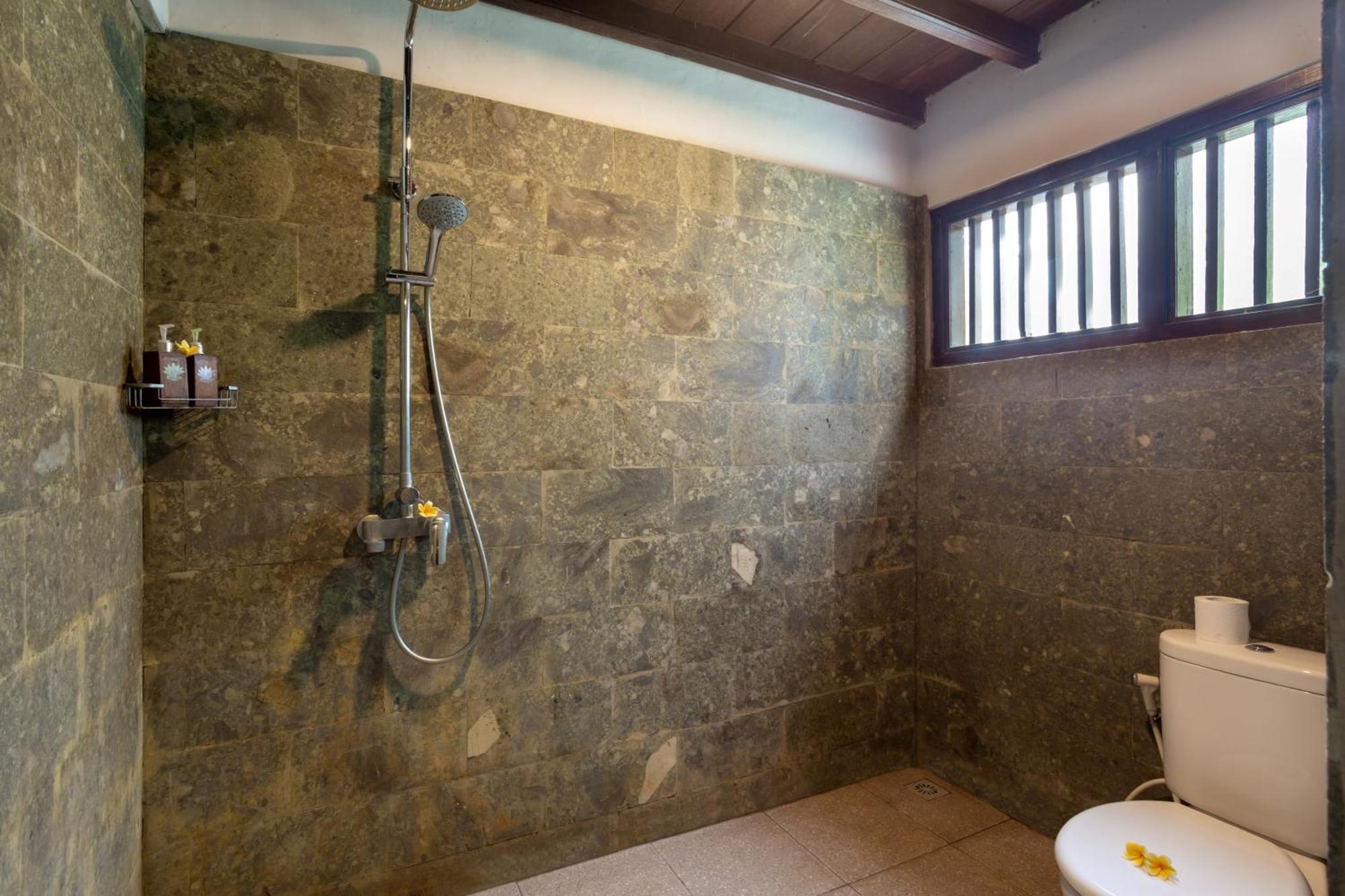 Rahayu Suites Monkey Forest Ubud Стая снимка